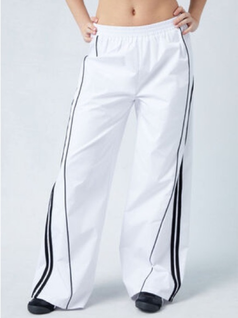 Pacsun Women's White and Black Joggers-tracksuits